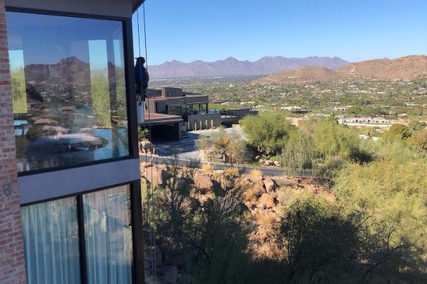 Scottsdale commercial window cleaning company